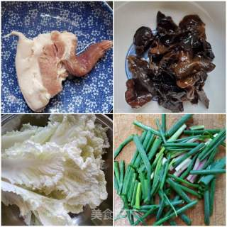 五花肉烧白菜黑木耳的做法