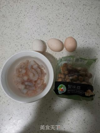 蟹味菇虾仁炒蛋的做法