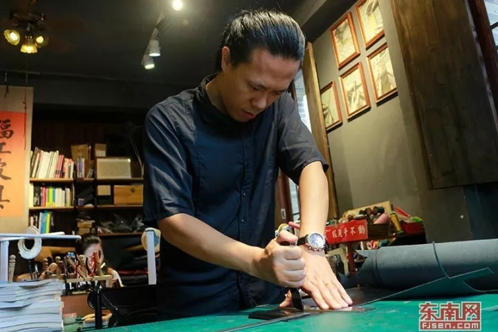匠人匠心丨福州传统手工皮具制作焕发新生